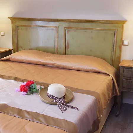 Villa Vryonis *