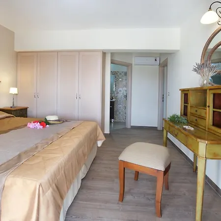 Villa Vryonis